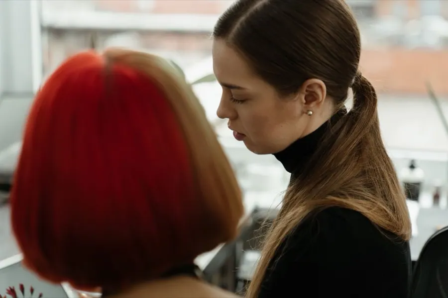 Colour, finished — salons